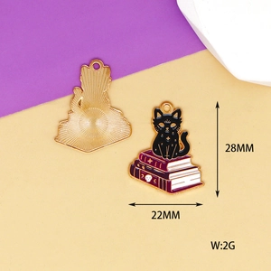 Detailed view of Halloween black cat enamel pendant with size and weight dimensions