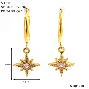 Detail of 18K gold-plated star hoop earrings with pink gemstones and size specifications