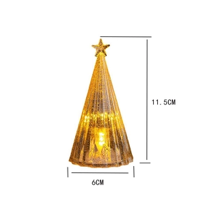 Detailansicht der leuchtenden Mini-Kristall-Weihnachtsbaum-Deko mit warmem Licht und Pailletten