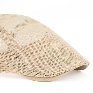 Atmungsaktive beige Mesh-Baskenmütze mit breiter Krempe für Outdoor-Sonnenschutz