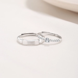 S925 sterling silver couple rings with sparkling pavé cubic zirconia for men and women