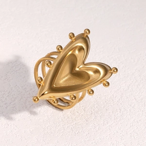 Bague cœur en acier inoxydable plaqué or 18 carats avec design multicouche moderne