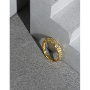 S925 sterling silver gold ring featuring a unique lava texture and two zircon stones