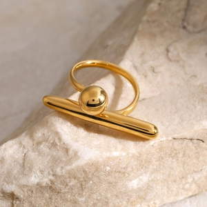 Minimalistischer geometrischer 18k vergoldeter offener Ring mit Kugel auf Stein