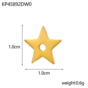Vue détaillée du pendentif étoile en acier titane doré 1,0cm pesant 0,6g