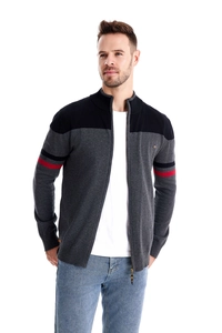 Détails de texture en tricot et design color-block sur ce cardigan zippé pour homme