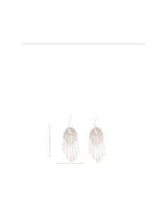 Spécifications de taille pour boucles d'oreilles pompons montrant 8,3 cm et strass