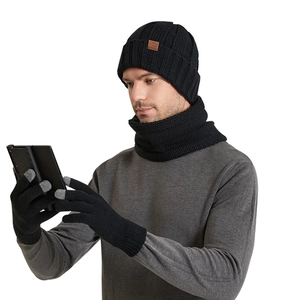 3-piece black winter knit set with beanie, neck warmer and touchscreen gloves