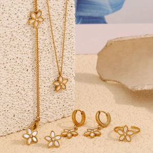 18K gold plated jewelry set with white shell flower necklace, bracelet, earrings and ring