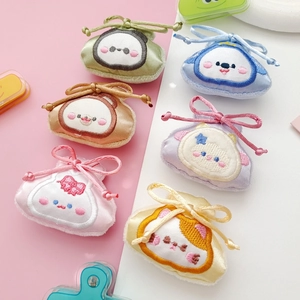 Lot de 6 mini sacs à cordon en satin brodé avec d'adorables visages d'animaux