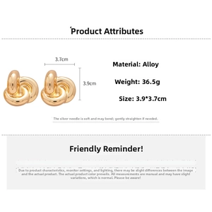 Detailed view of gold knotted hoop earrings with 3.9x3.7cm dimensions and 36.5g weight