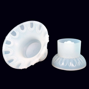 Detalle de protectores de talón de silicona con base antideslizante en forma de flor