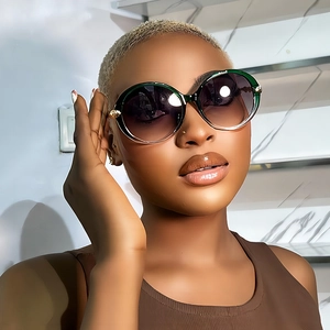 Oversized Round Sunglasses Women UV400 Gradient Lenses Metal Leaf Temple Plastic Frame Vintage Fashion Eyewear