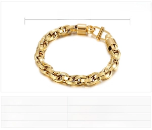 Detail view of gold hip-hop twist chain bracelet with 43g weight and 220x9mm size specs