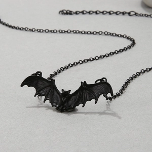 Gothic multilayer bat pendant necklace in matte black finish for Halloween style