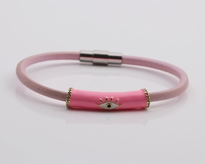 Bracelet en cuir rose avec œil maléfique en émail et fermoir magnétique en acier