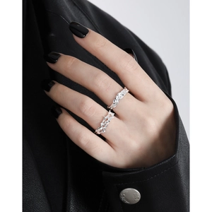 S925 sterling silver liquid metal thorn rings with irregular lava texture for women