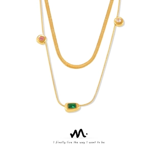 Collana con Ciondolo in Pietra di Vetro a Tre Toni in Acciaio al Titanio Placcato Oro Retrò per Donna Elegante Gioielli