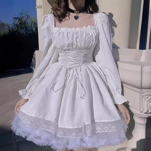 Elegante minivestido blanco de encaje con mangas abullonadas y estilo de corte vintage