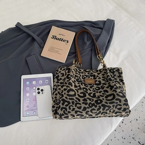 Large capacity leopard print tote bag with brown PU leather straps for casual commuting