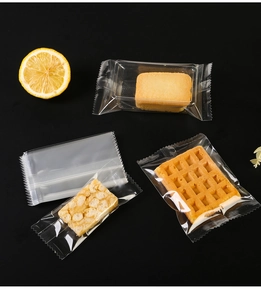 Detailed comparison of transparent food-grade plastic trays and sealed packaging styles