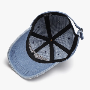 Gewassen denim honkbalpet met vintage gerafelde rand en katoenen visgraatvoering