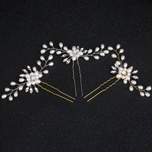 Handmade bridal U-shaped hair pins with elegant pearls and crystals for wedding hairstyles