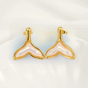 Boucles d'oreilles queue de poisson en acier inoxydable doré 18K et nacre blanche