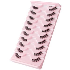 Close-up of 10 pairs of dense curly false eyelashes on a pink tray, model Y1009