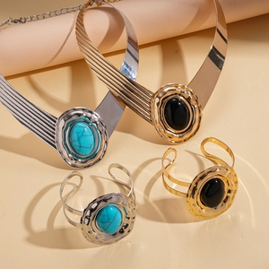 Bohemian acrylic geometric oval necklace and bracelet set in gold and silver finish
