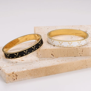 Luxury gold-plated enamel bracelets with golf club pattern in black and white colors
