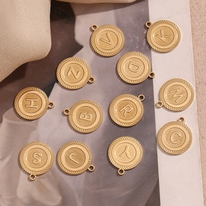 Vintage 18K gold-plated stainless steel striped round alphabet pendant set for women