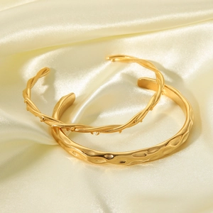 Hammered Texture Cuff Bracelet Stainless Steel 18K Gold Plated Waterproof Hypoallergenic Irregular Open Bangle For Women