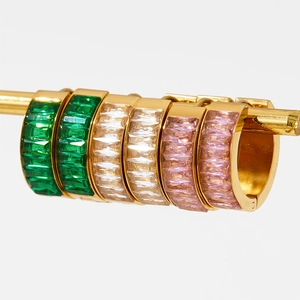 Orecchini A Cerchio Huggie In Acciaio Inossidabile Placcato Oro Con Zirconia Taglio Baguette Gioielli Di Lusso Da Donna