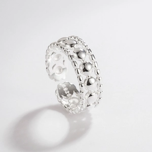 Macro shot of S925 sterling silver bead ring with inner hallmark engraving