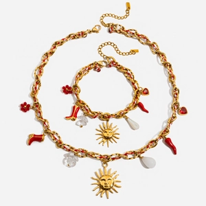 Collier En Acier Inoxydable Plaqué Or 18K Corde En Coton Tissé Soleil Visage Piment Botte Coeur Fleur Charms Style Vacances Femmes