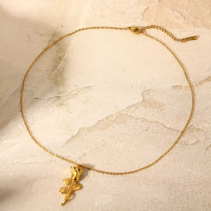 Collier en acier inoxydable plaqué or 18 carats avec pendentif rose 3D sur pierre