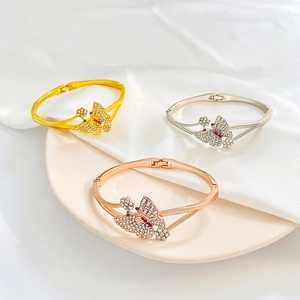 Retro-Schmetterlingsarmband-Set in Gold, Silber und Roségold mit Kristallbesatz