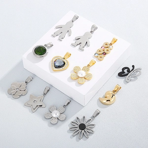 Fashionable stainless steel pendants with daisy, crystal and heart charms for women