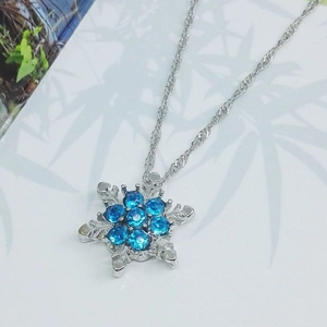 Zilveren sneeuwvlok ketting met blauwe edelstenen voor meisjes Elsa prinses juwelen