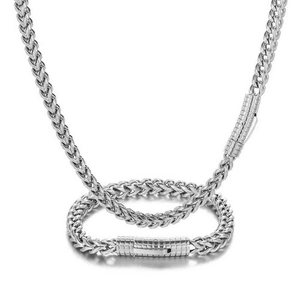 Detail of 6mm stainless steel twist chain with a cylindrical snap clasp closure