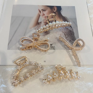 Elegant 5-piece gold metal hair claw clip set with imitation pearls and rhinestones