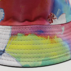 Chapeau bob réversible avec imprimés hibou tie-dye colorés et surpiqûres renforcées