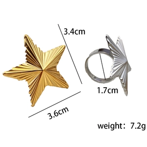 Vintage star-shaped gold and silver titanium steel ring with textured pleated surface