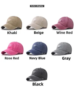 Colección de siete gorras de béisbol de algodón lavado en varios colores con bordados
