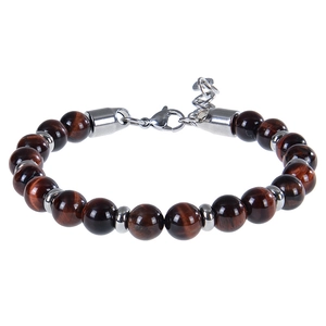 Dettaglio del bracciale di perle occhio di tigre rosso-marrone con chiusura a moschettone