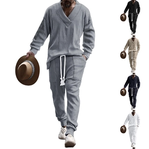 Herren V-Ausschnitt Zopfstrick-Pullover und Jogginghose im Set, langärmlig und bequem