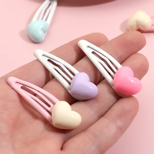Cute heart-shaped BB clips and hair accessories set in colorful resin for girls