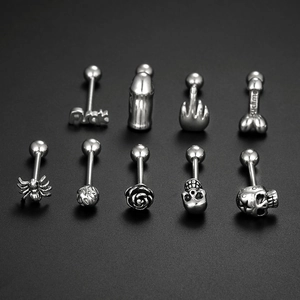Détails de bijoux de piercing punk en acier inoxydable avec crânes et symboles