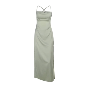 Robe longue en satin vert sauge élégante avec col bénitier et bretelles croisées